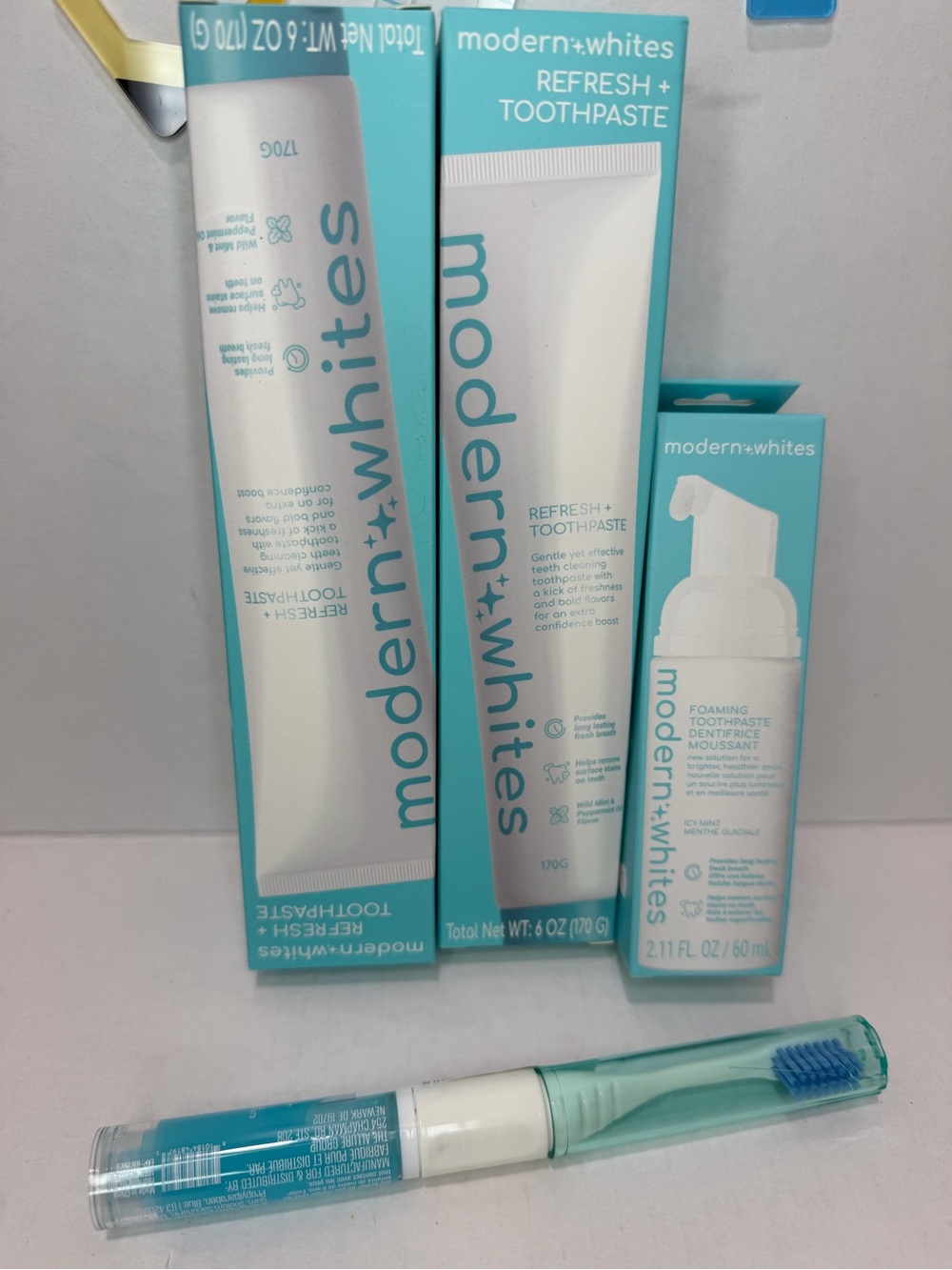 modern+whites Refresh + Toothpaste Set in Aqua White
